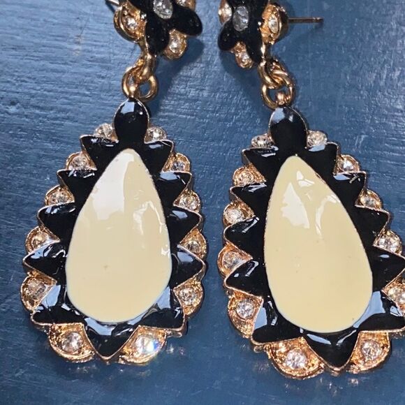 Tear Drop Black & Cream Drop Earrings - Picture 4 of 8
